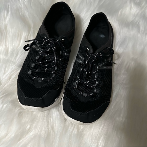 Teva Black and White Athletic Shoes - Picture 4 of 13